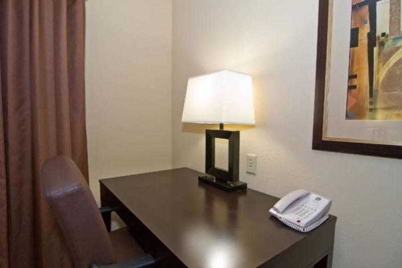 Best Western Bastrop Pines Inn Exteriör bild