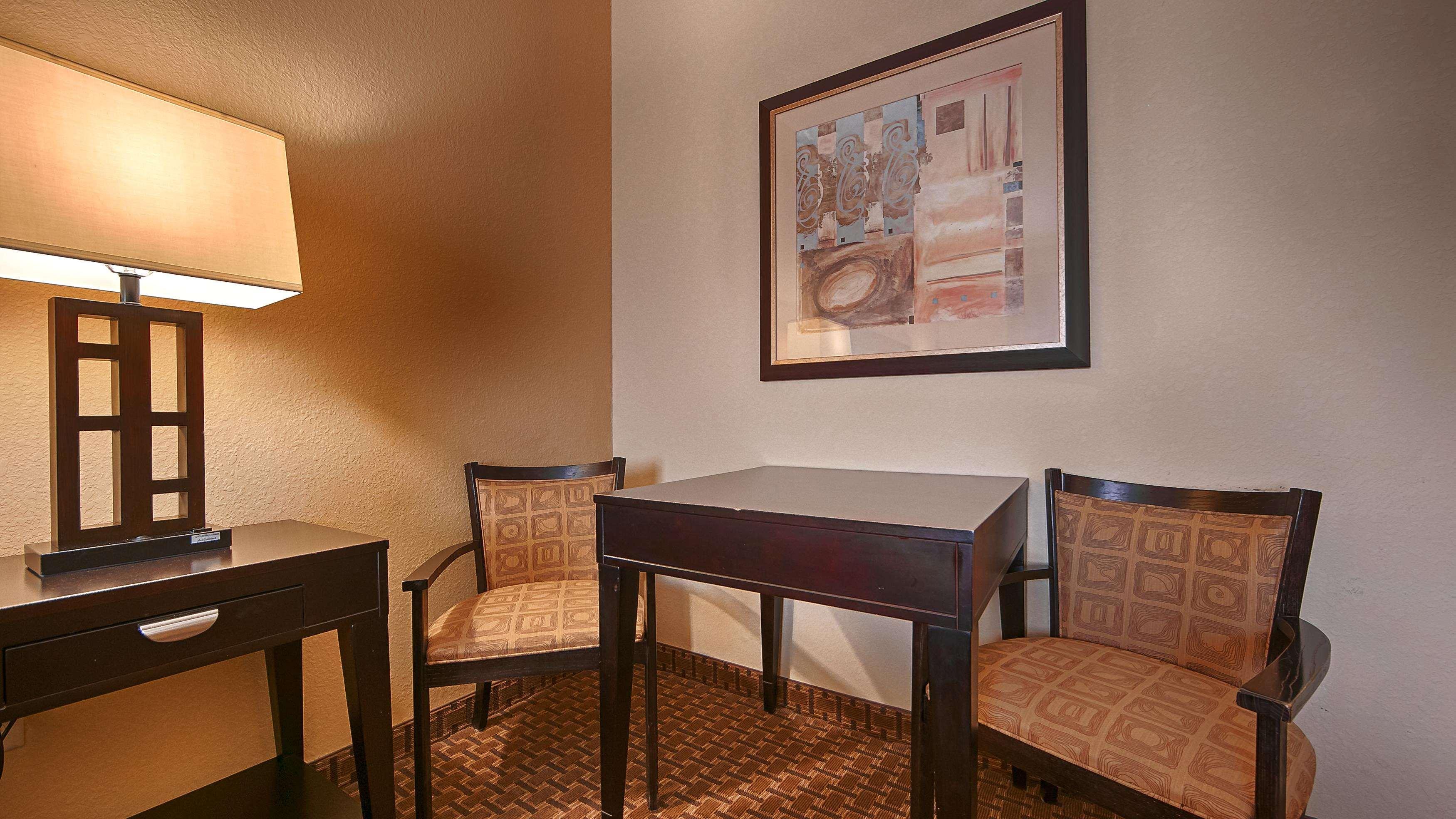 Best Western Bastrop Pines Inn Exteriör bild