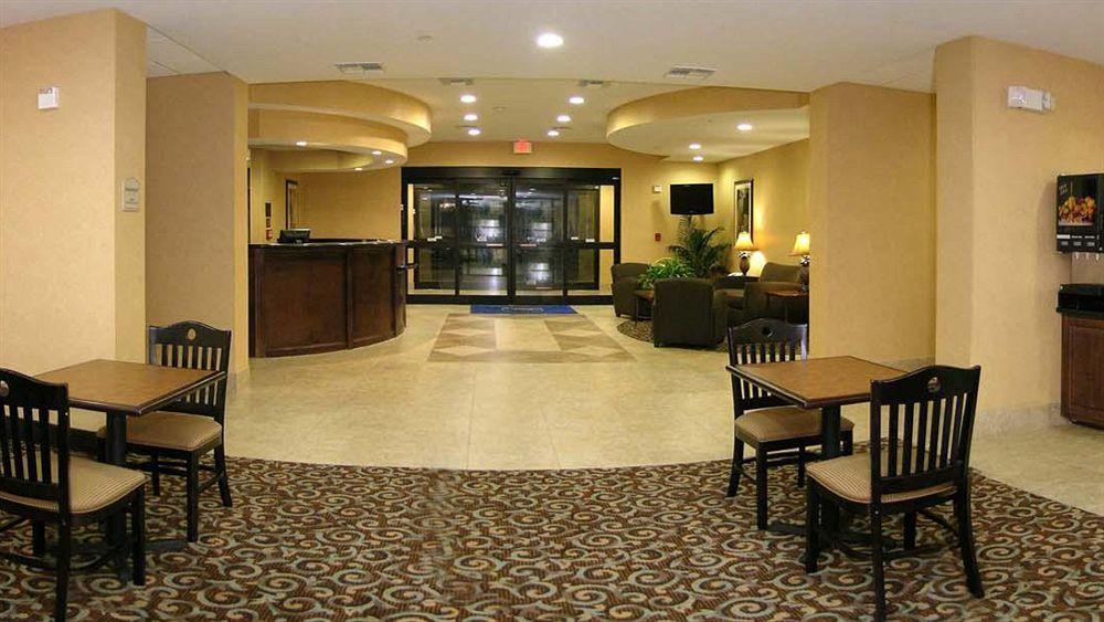 Best Western Bastrop Pines Inn Exteriör bild