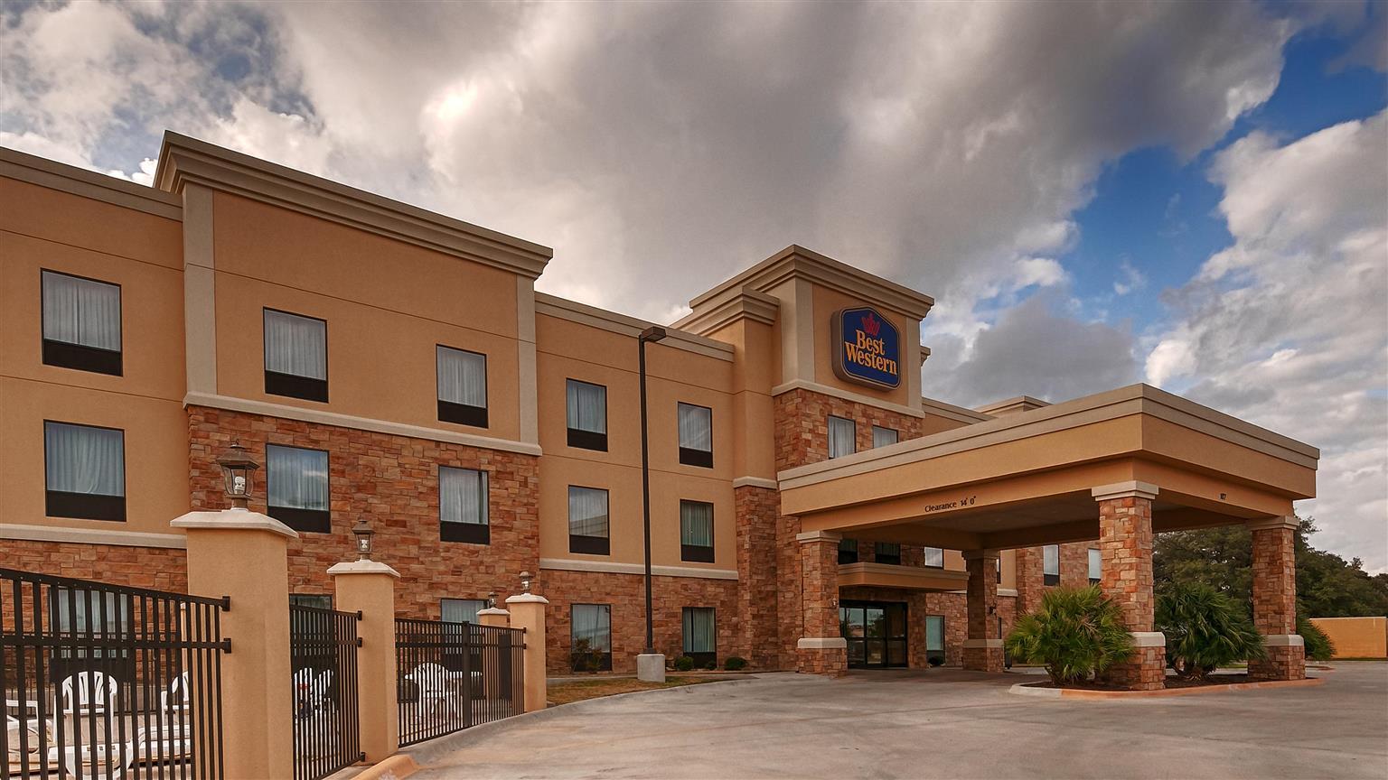 Best Western Bastrop Pines Inn Exteriör bild